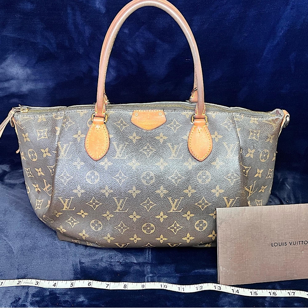 Louis Vuitton GM Monogram- Largest size bag